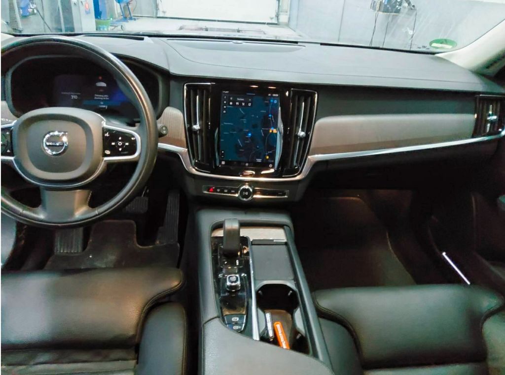 Volvo V90 Cross Country 2021