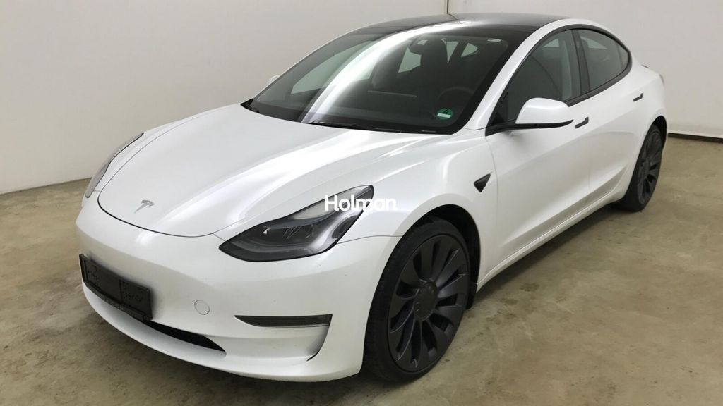 Tesla Model 3 2022