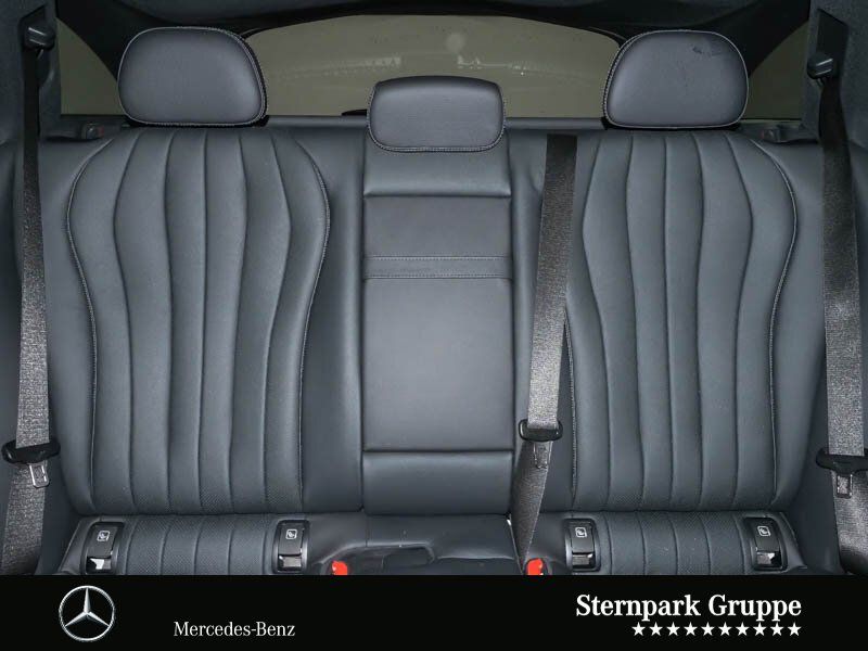 Mercedes-Benz E 300 2025