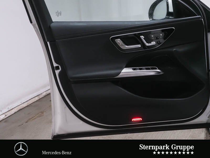 Mercedes-Benz E 300 2025