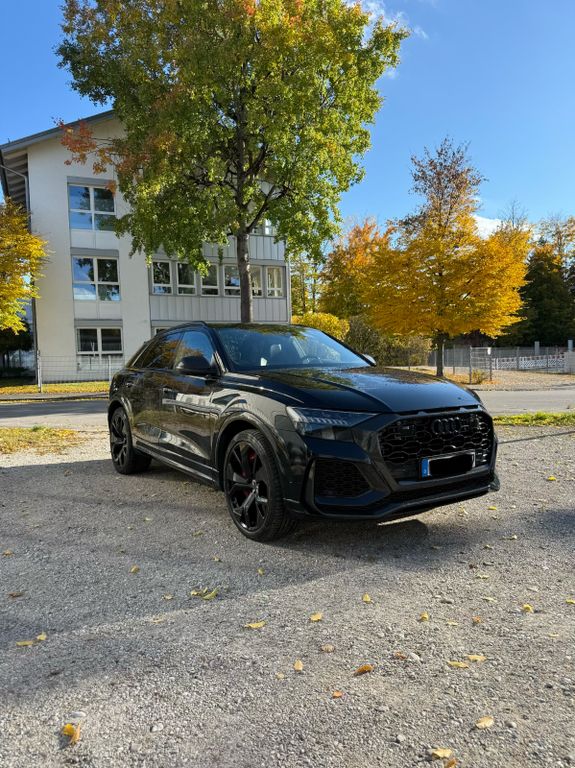 Audi RSQ8 2021