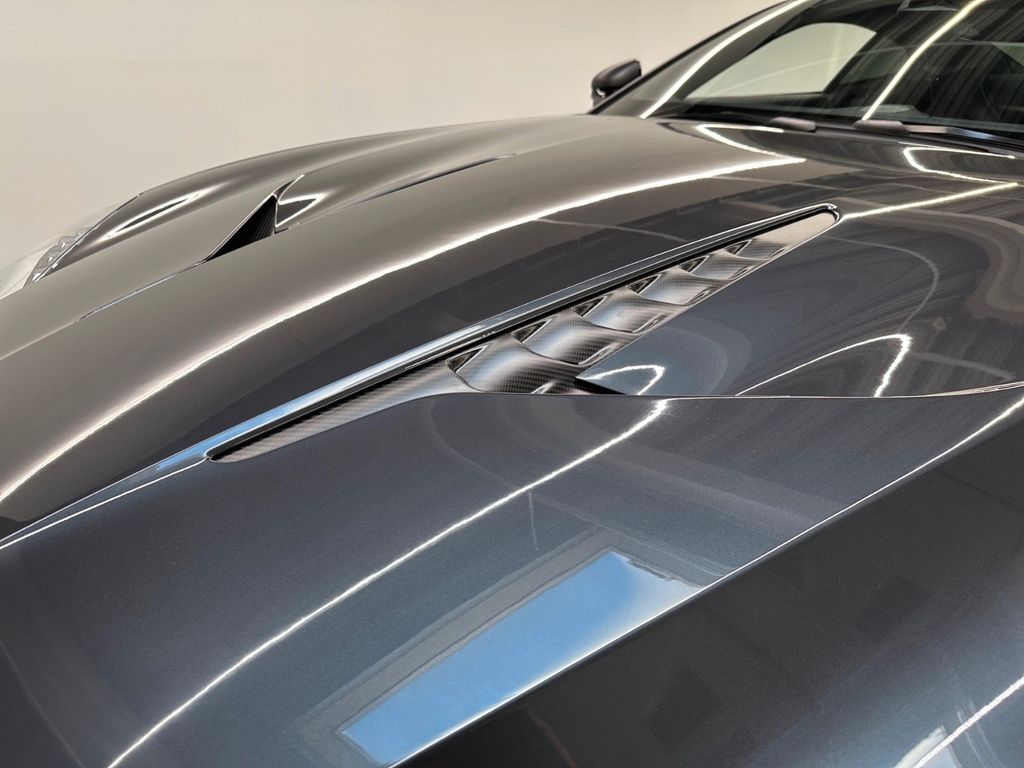 Aston Martin Vanquish