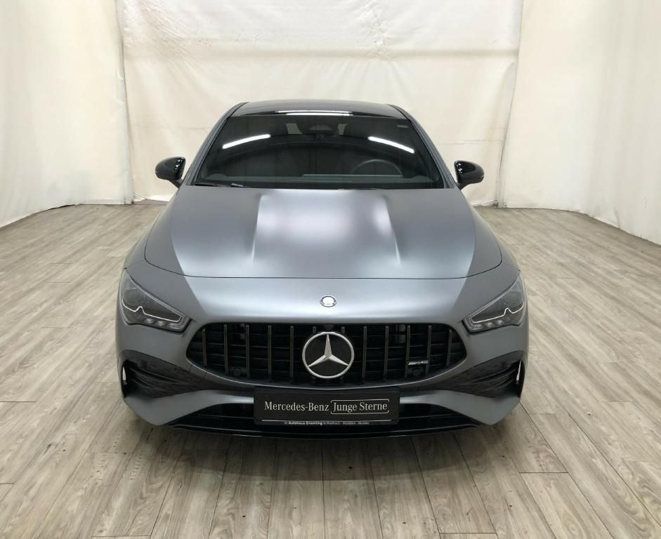 Mercedes-Benz CLA 35 AMG 2024