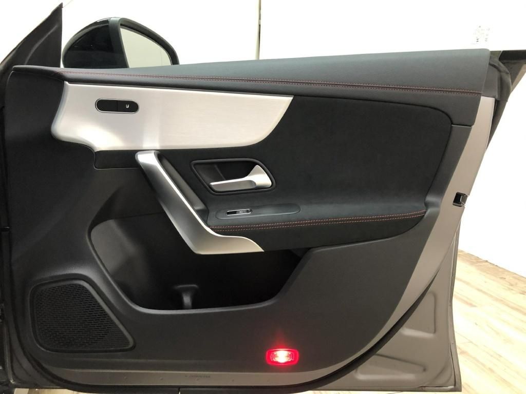 Mercedes-Benz CLA 35 AMG 2024