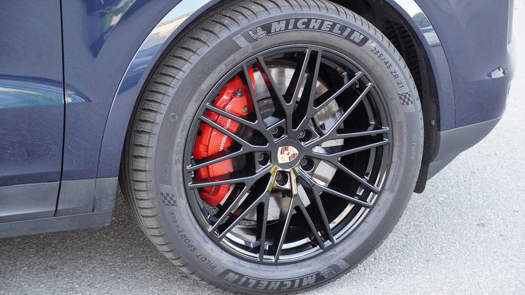 Porsche Cayenne 2024