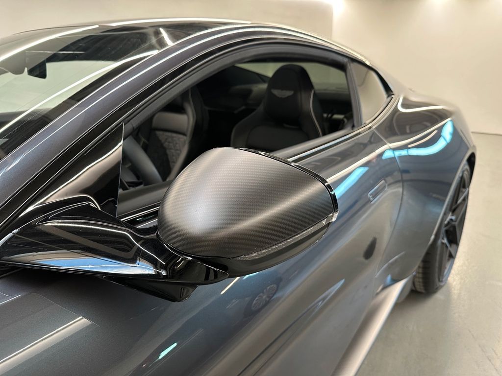 Aston Martin Vanquish