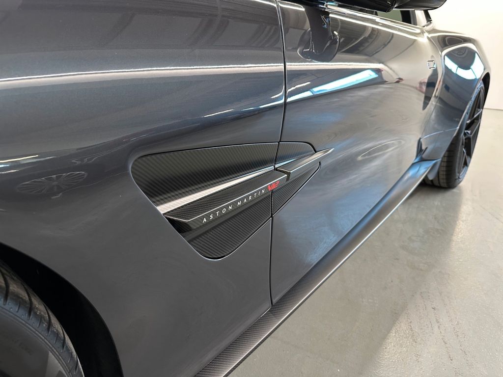 Aston Martin Vanquish