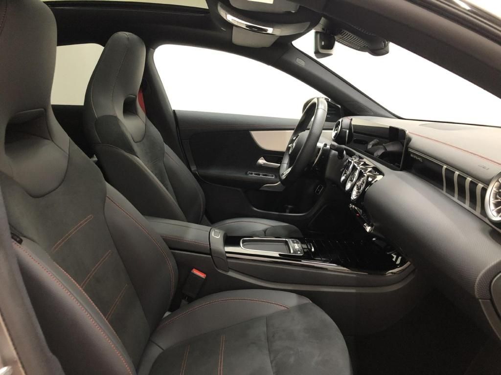Mercedes-Benz CLA 35 AMG 2024