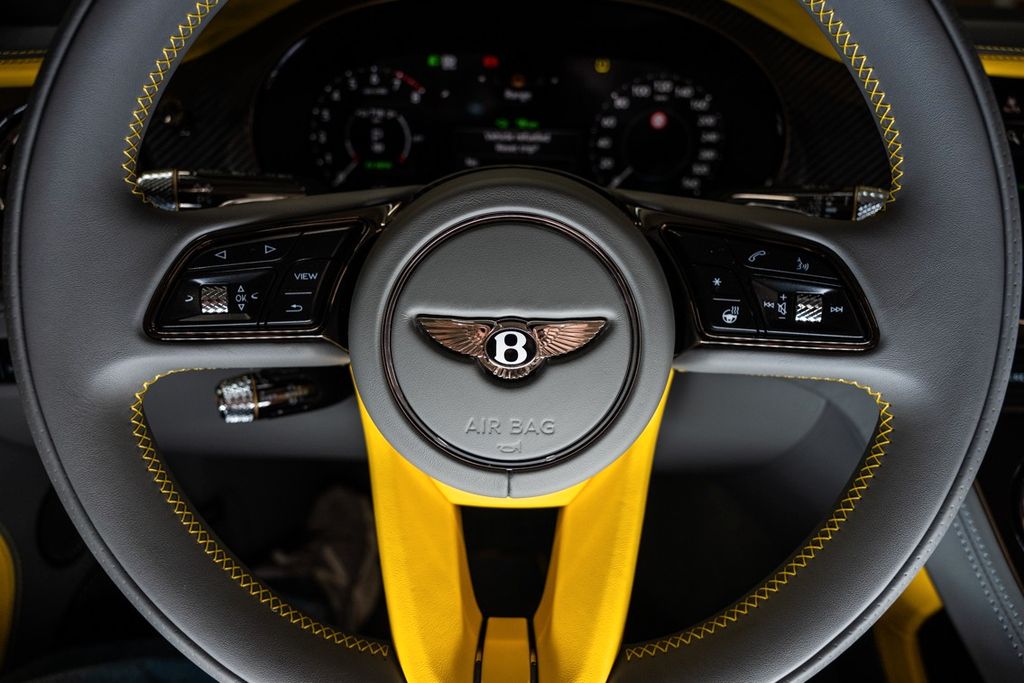 Bentley Continental GTC 2025
