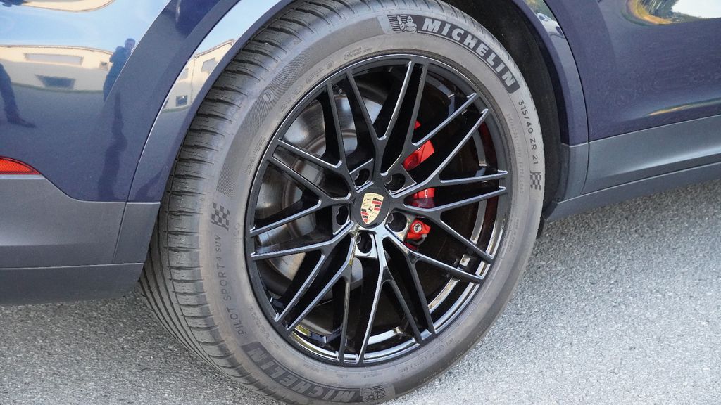 Porsche Cayenne 2024