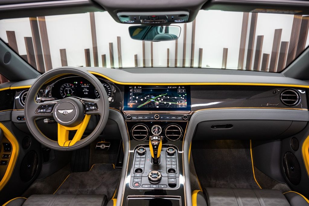 Bentley Continental GTC 2025