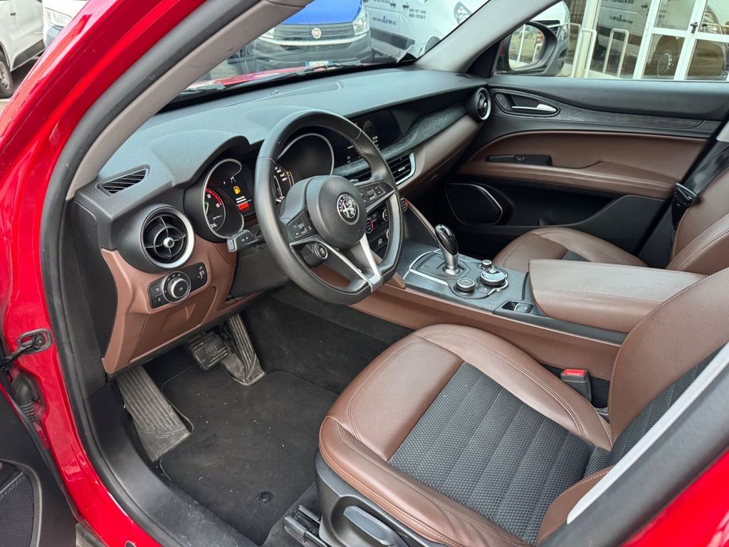 Alfa Romeo Stelvio 2019