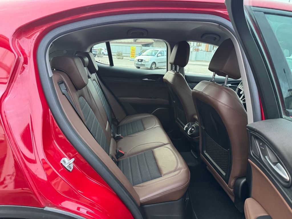 Alfa Romeo Stelvio 2019