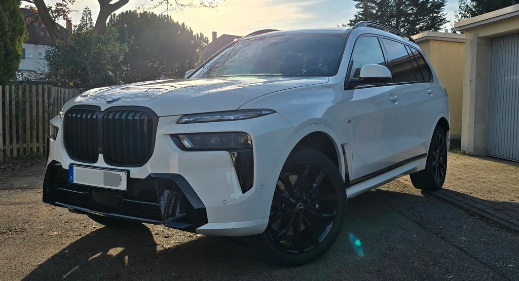BMW X7 2025