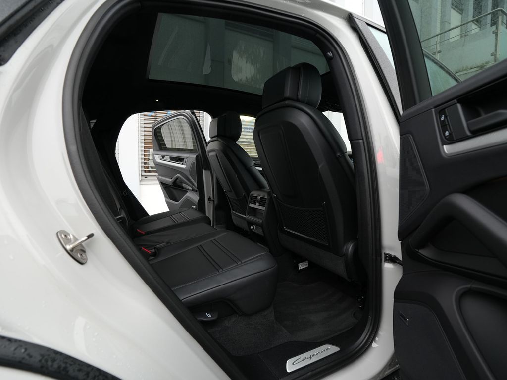 Porsche Cayenne 2024
