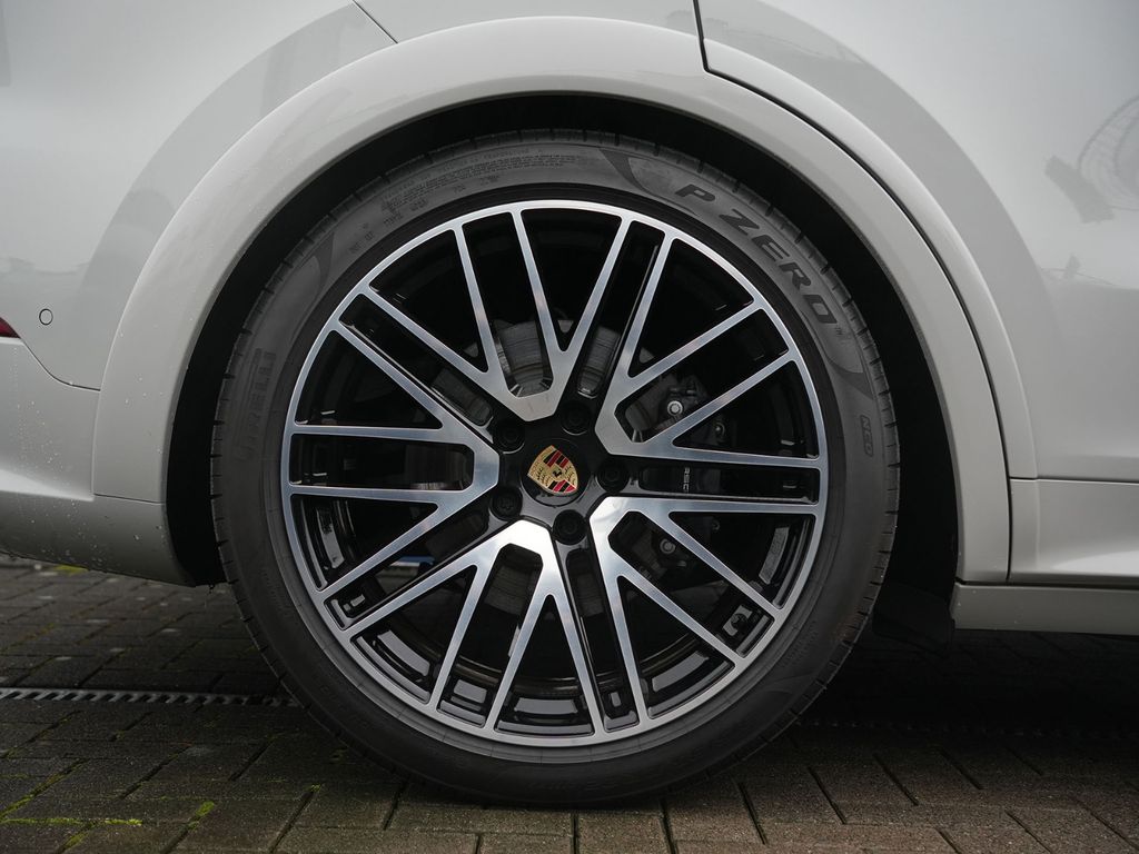 Porsche Cayenne 2024