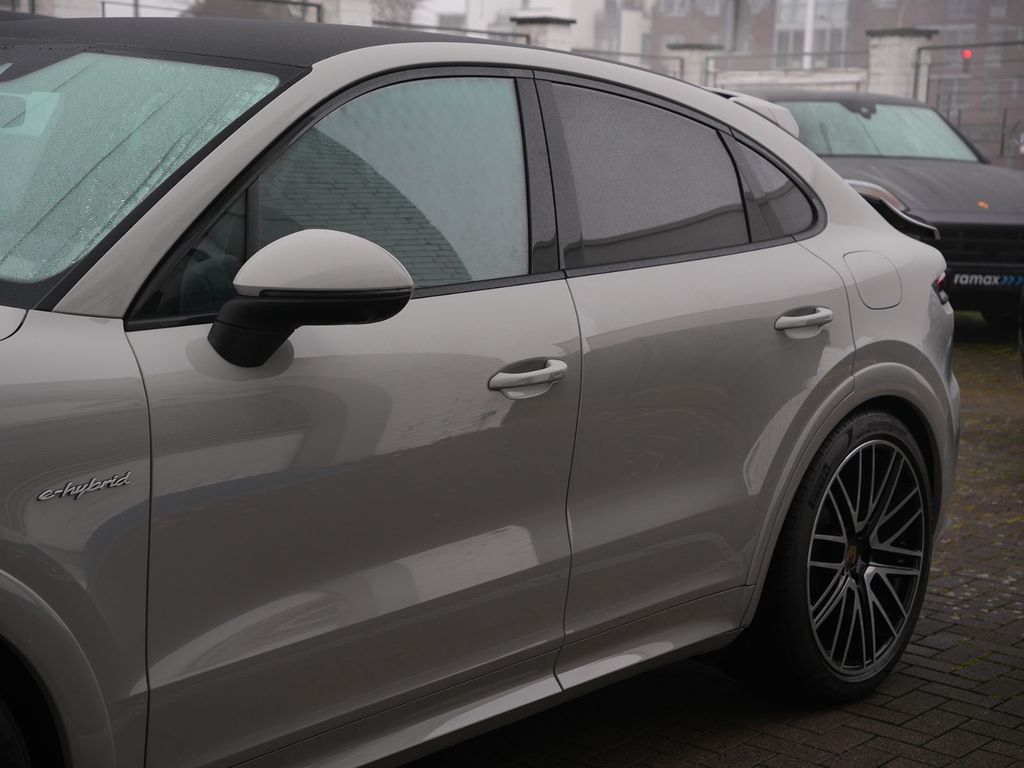 Porsche Cayenne 2024