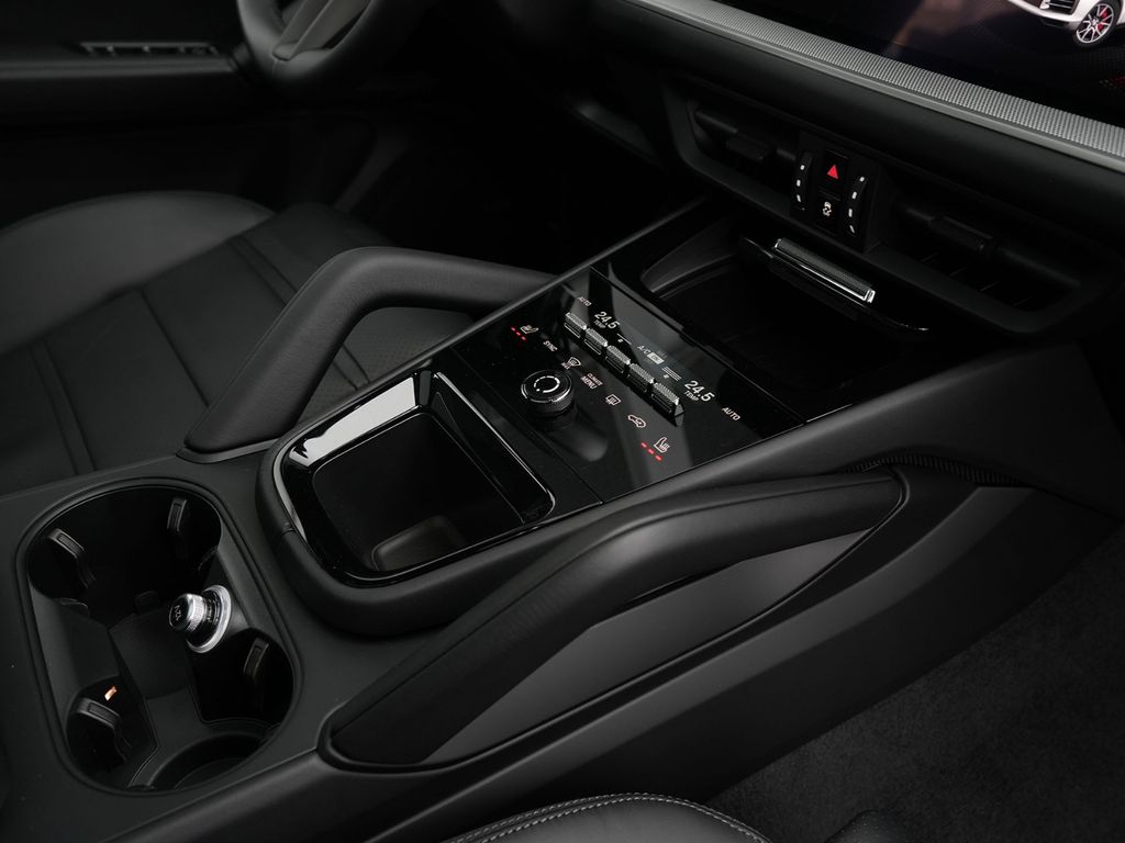 Porsche Cayenne 2024