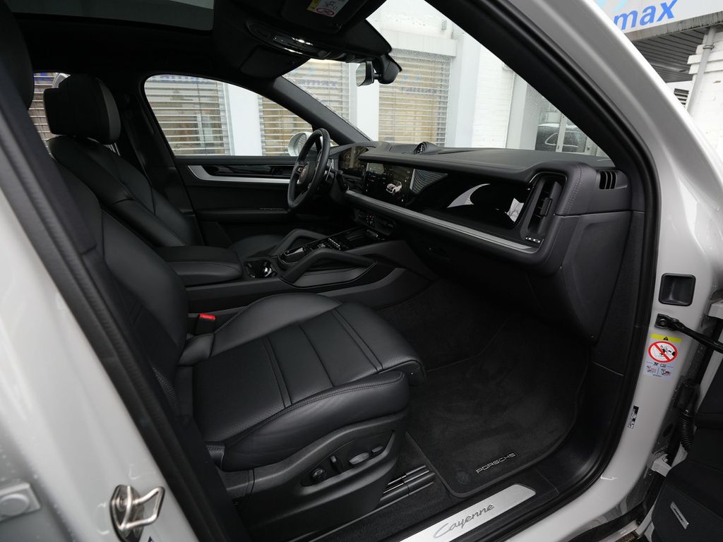 Porsche Cayenne 2024