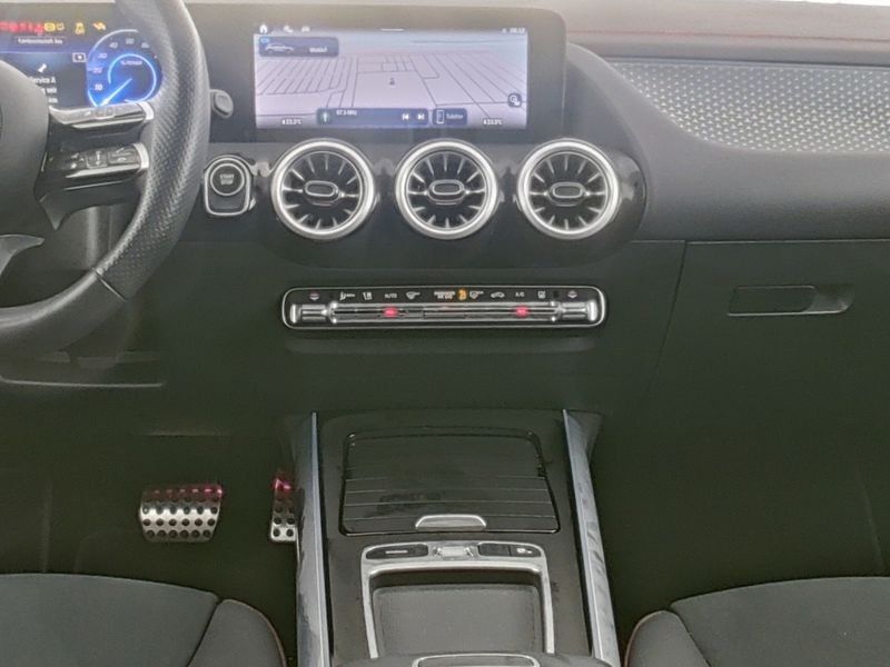 Mercedes-Benz EQA 2024