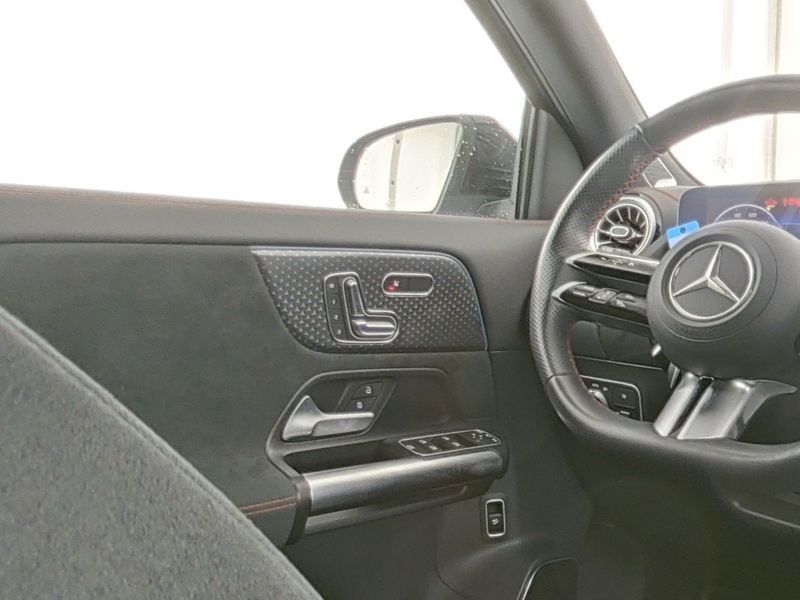 Mercedes-Benz EQA 2024