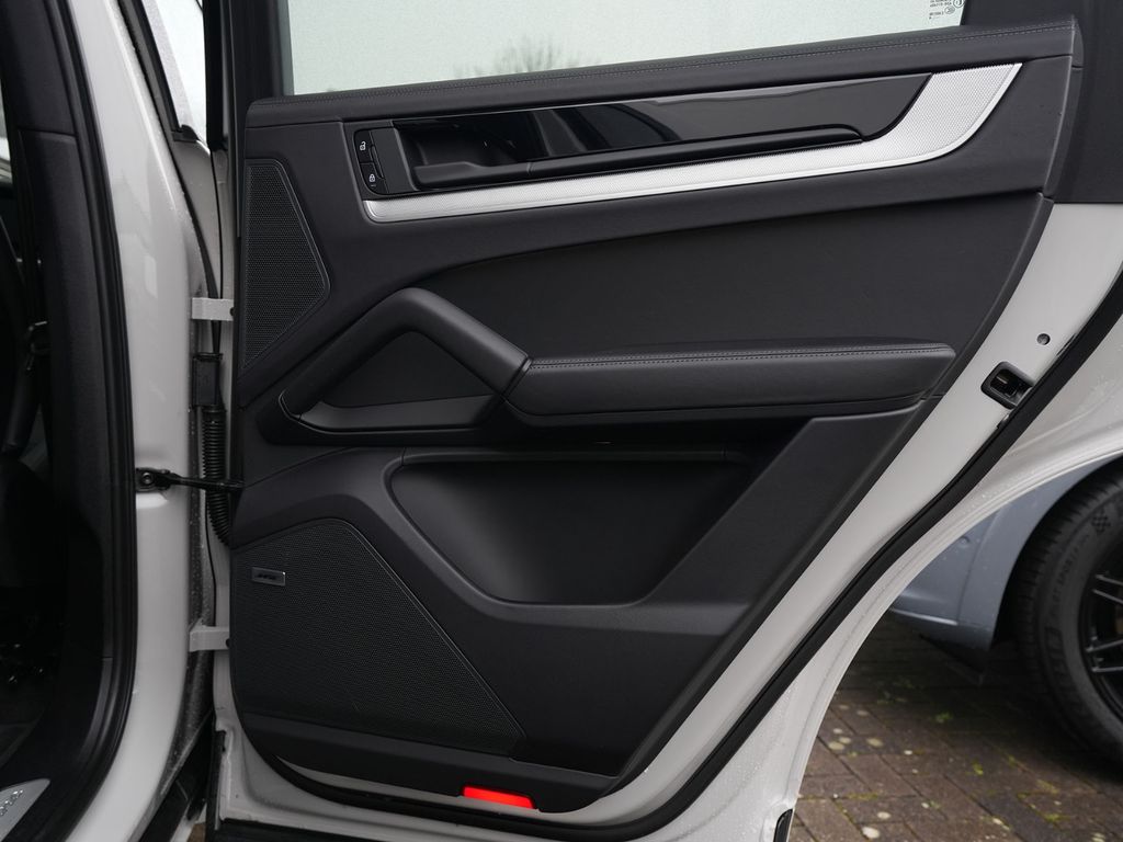 Porsche Cayenne 2024