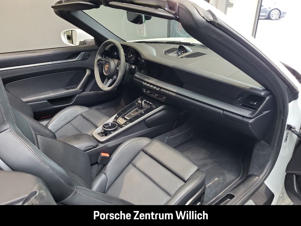 Porsche 992 2024