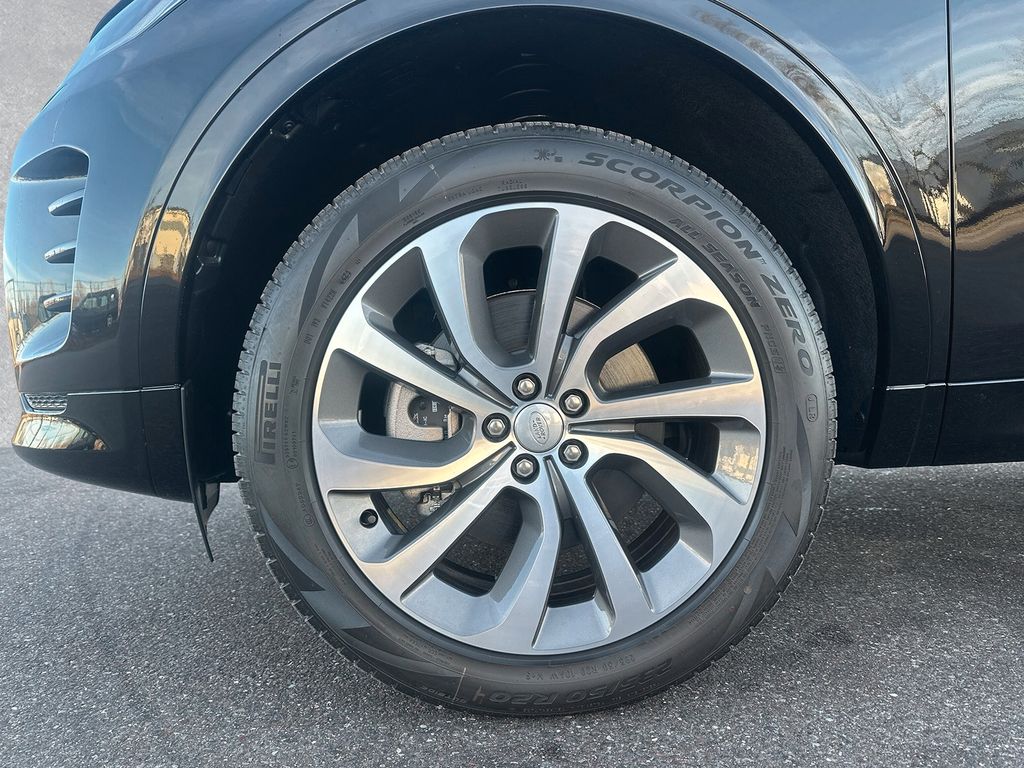 Land Rover Discovery Sport 2025