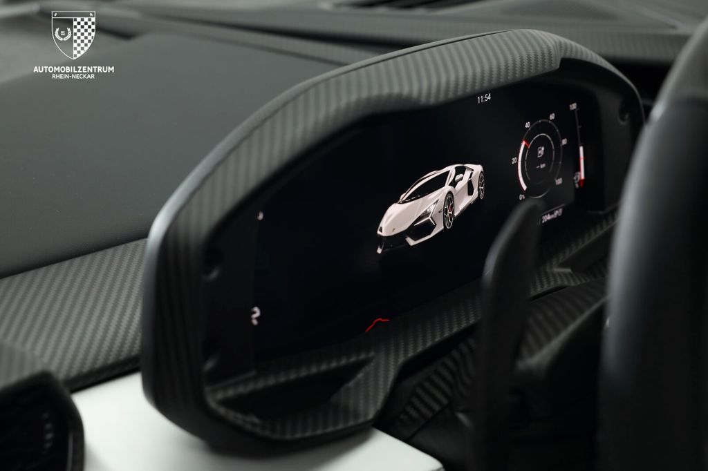 Lamborghini Revuelto 2024