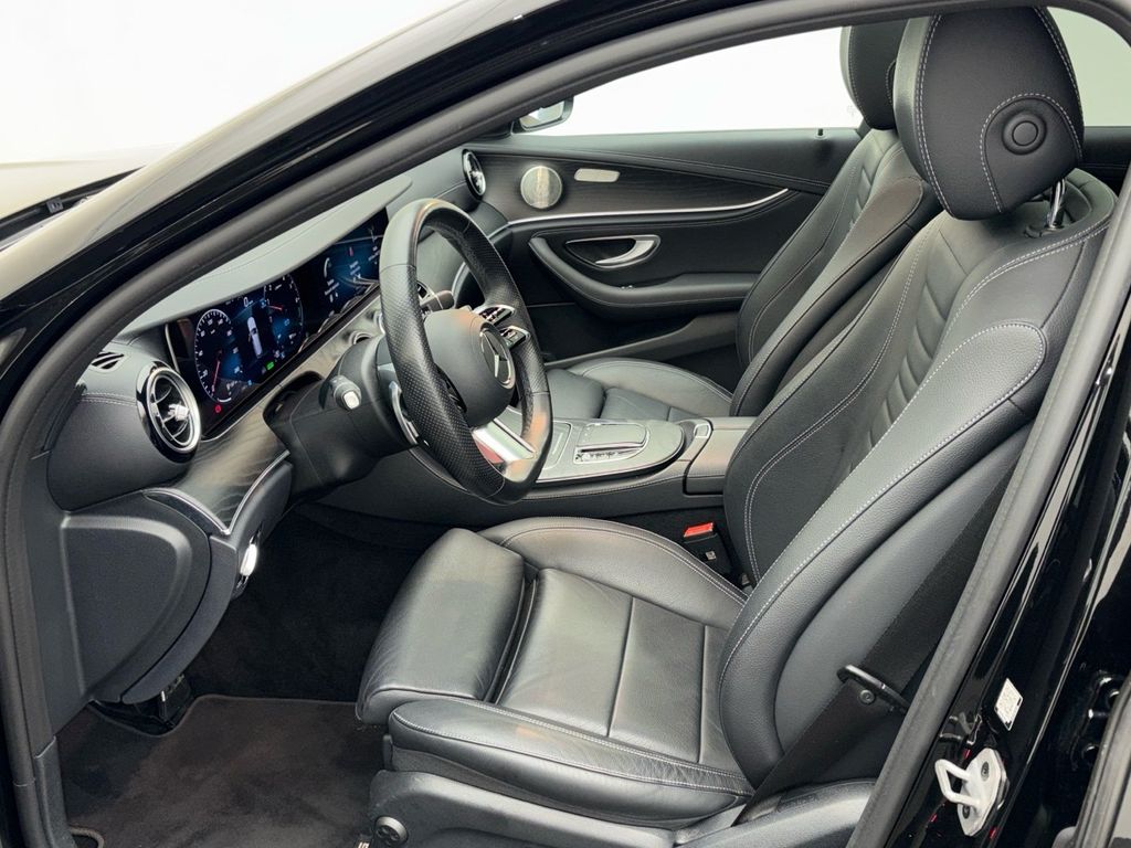Mercedes-Benz E 300 2023