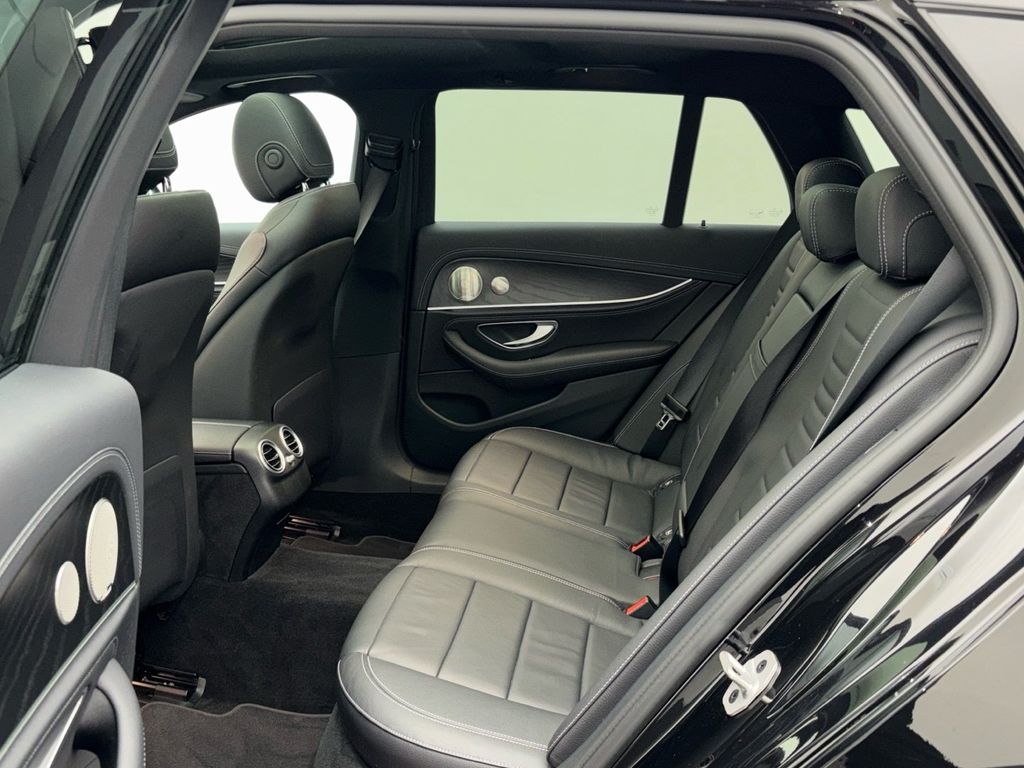 Mercedes-Benz E 300 2023