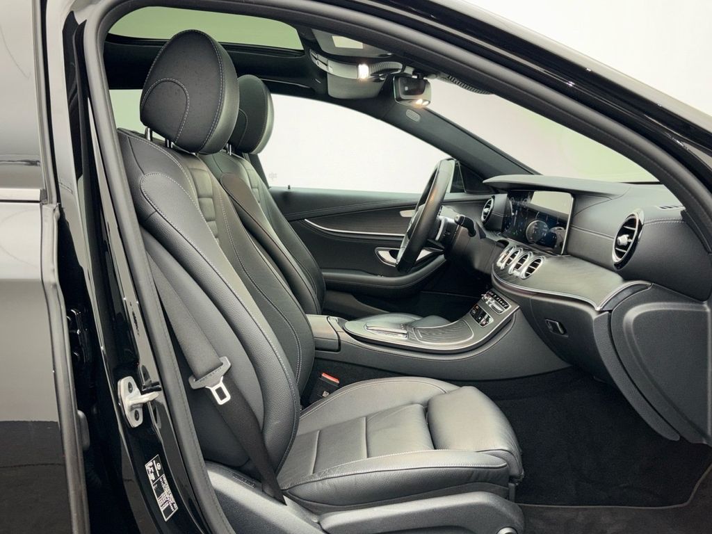 Mercedes-Benz E 300 2023