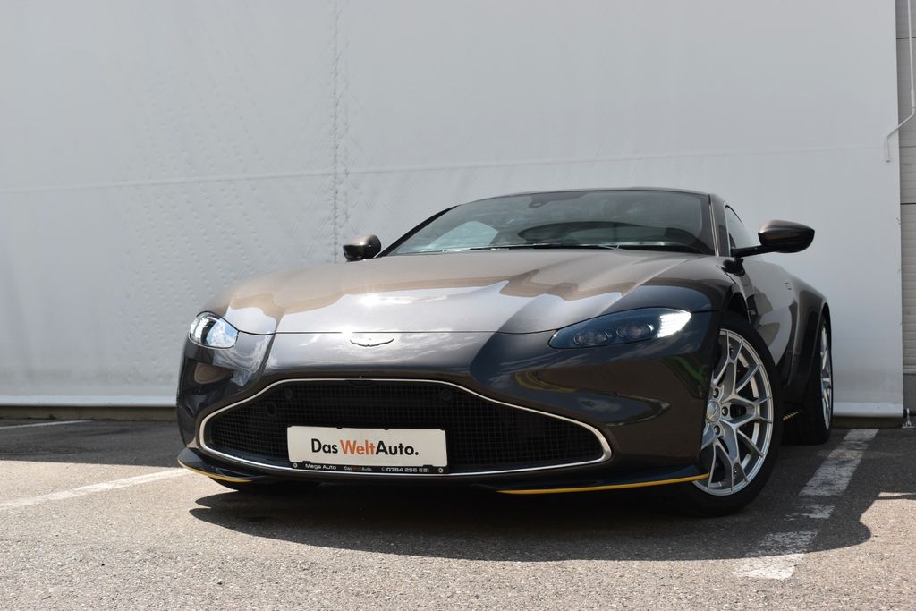 Aston Martin V8 Vantage 2021