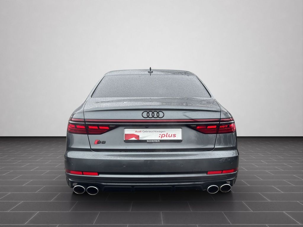 Audi S8 2022