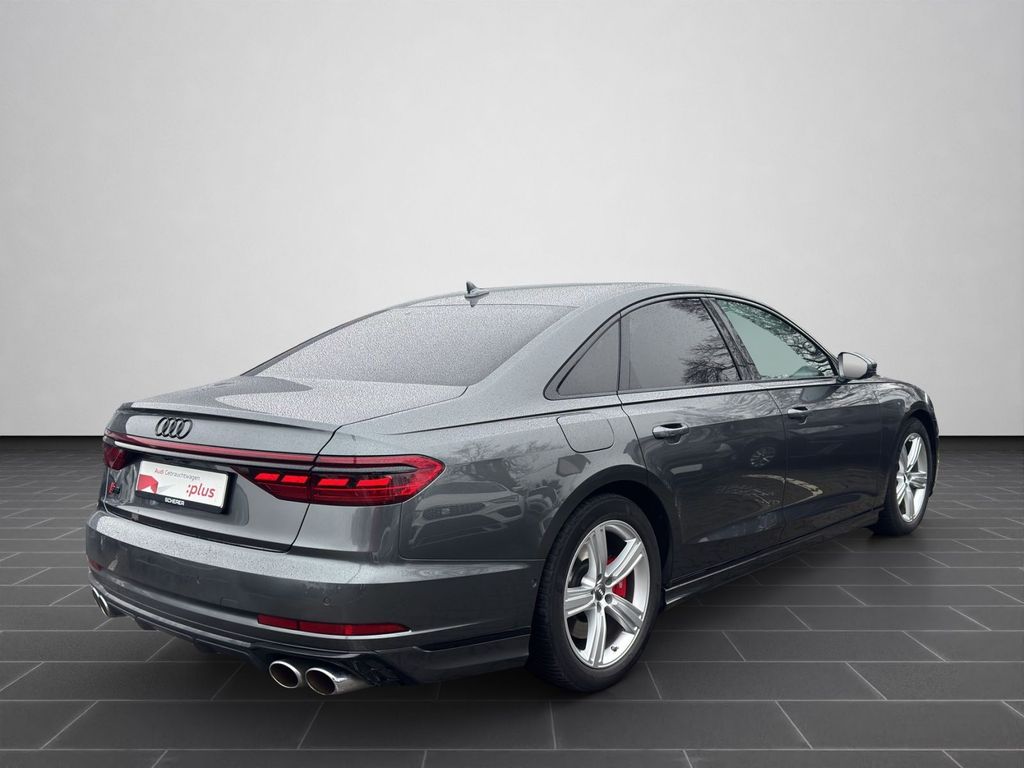 Audi S8 2022