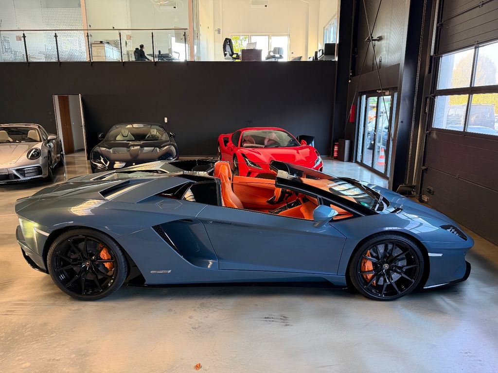 Lamborghini Aventador 2019