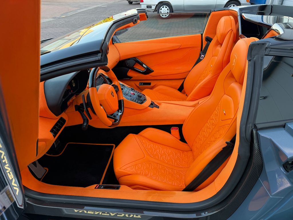 Lamborghini Aventador 2019