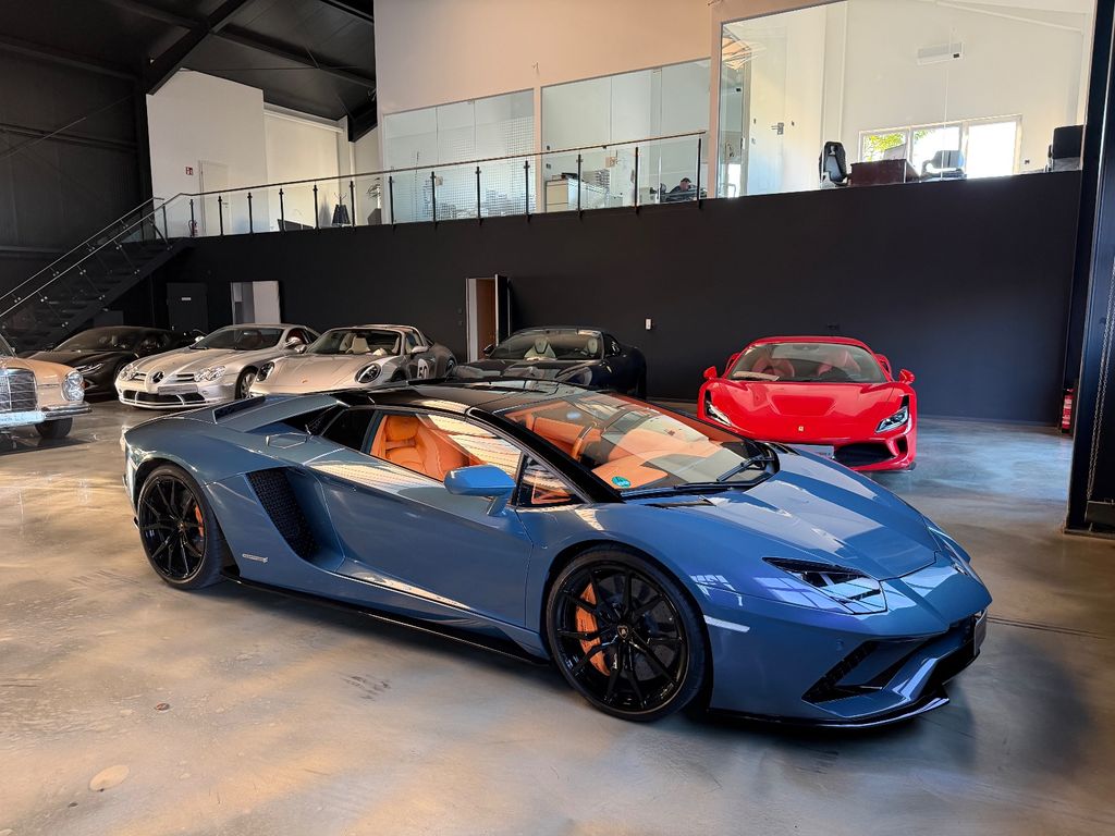 Lamborghini Aventador 2019