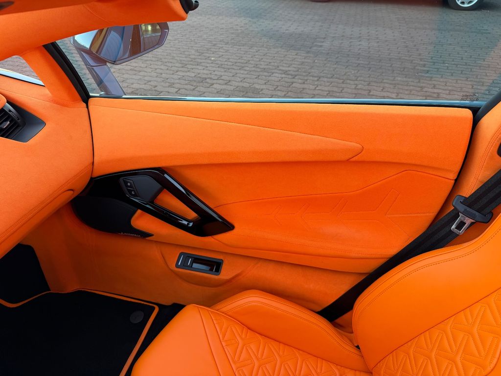 Lamborghini Aventador 2019