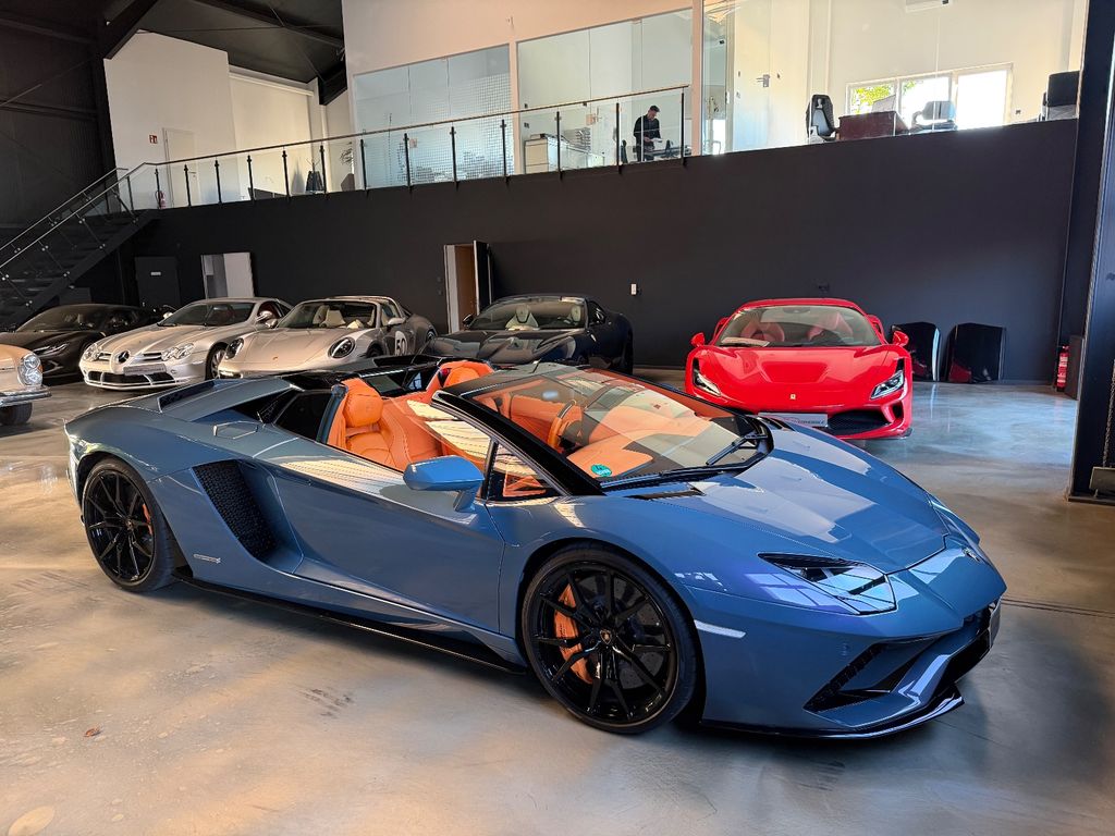 Lamborghini Aventador 2019