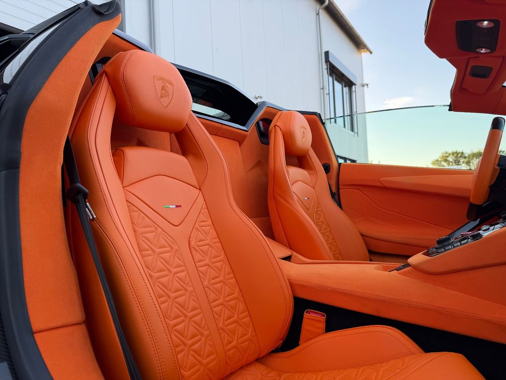 Lamborghini Aventador 2019