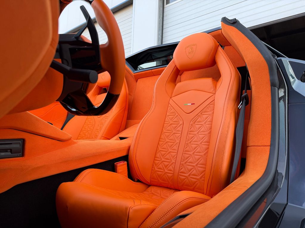 Lamborghini Aventador 2019