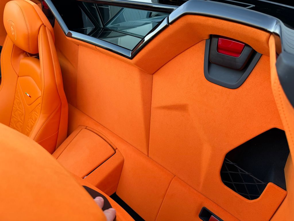 Lamborghini Aventador 2019