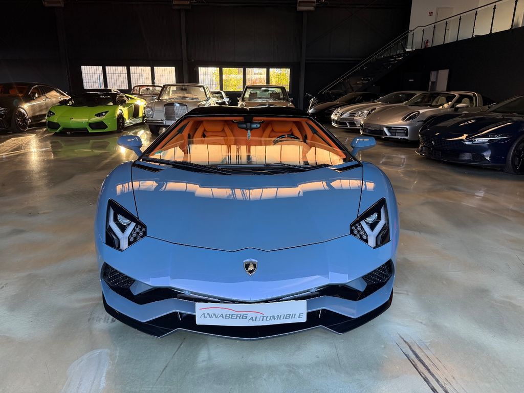 Lamborghini Aventador 2019