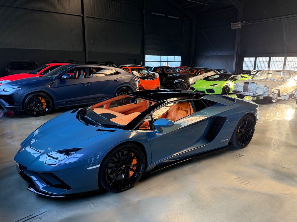 Lamborghini Aventador 2019
