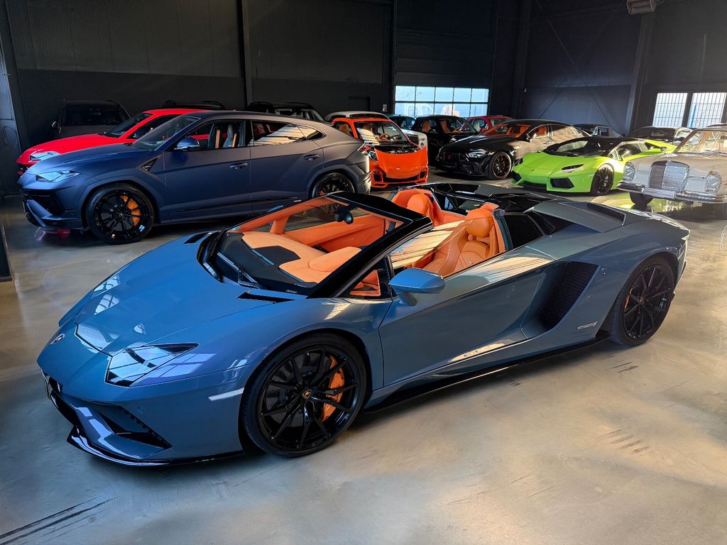 Lamborghini Aventador 2019