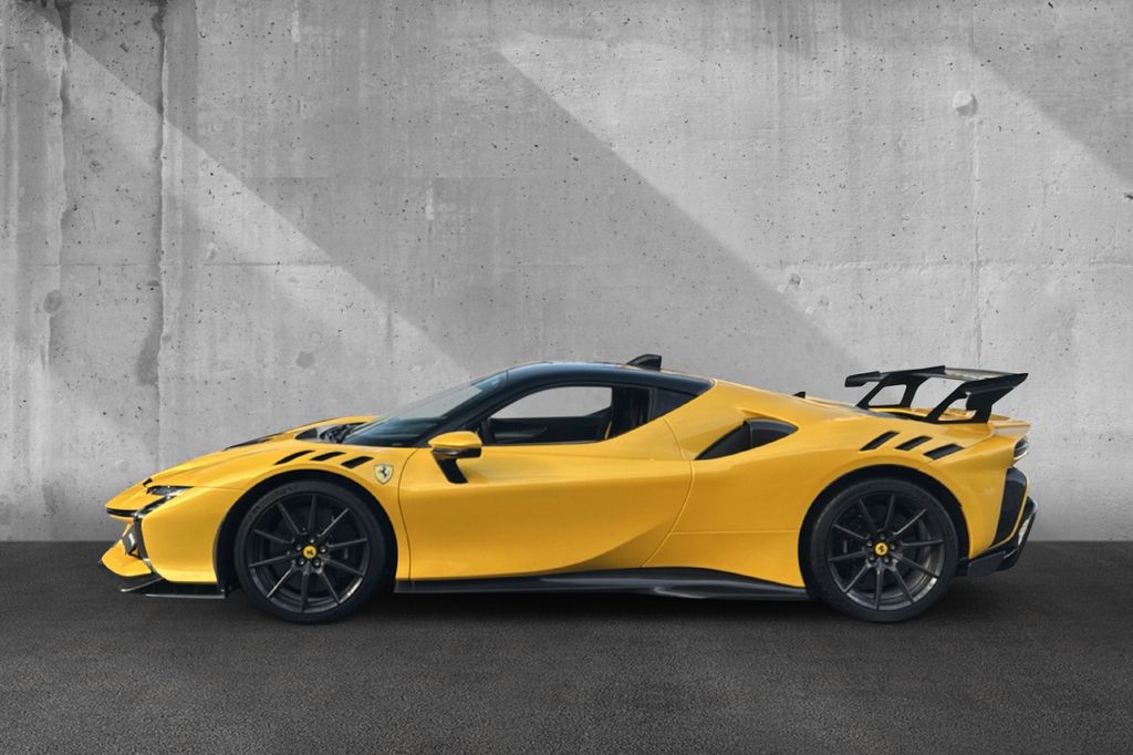 Ferrari SF90 2025