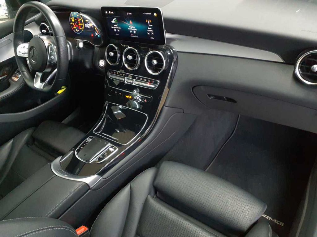 Mercedes-Benz GLC 300 2021