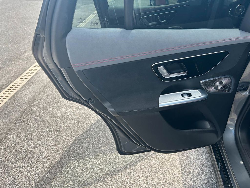 Mercedes-Benz EQE SUV 2023