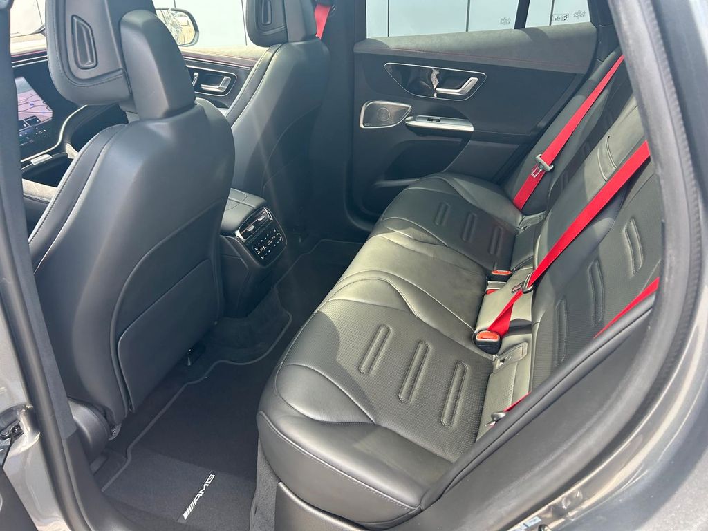 Mercedes-Benz EQE SUV 2023